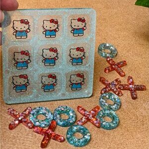 Hello Kitty Glitter Tic Tac Toe Set